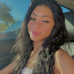 Meet your Posher, Maya